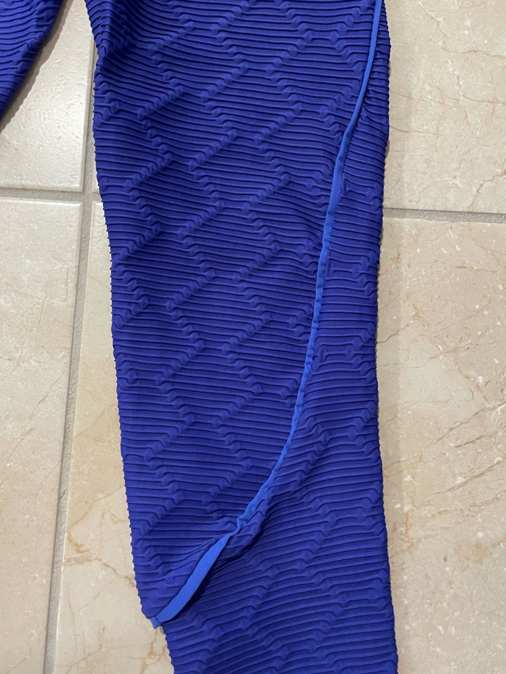 Abs2B Push Up Leggings w/ Diamond Shape Texture, Electric Blue with Scrunch Butt - Picture 9 of 12